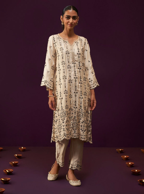 Tasanee Cupro Satin Off White Kurta Set
