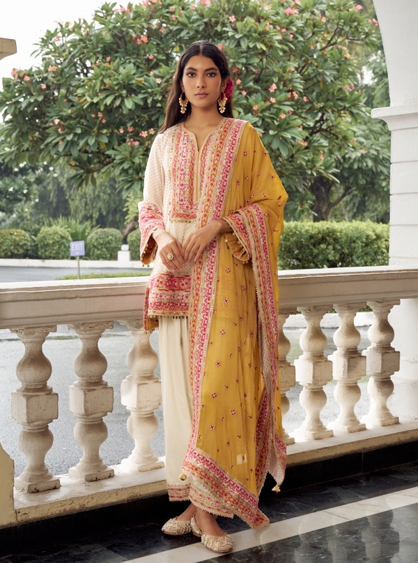 Utsavi Off White Banarasi Kurta Set
