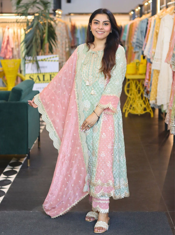 Kairee Banarsi Green Kurta Set