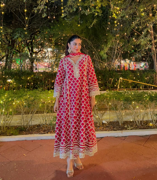 Kwanjal Organza Red Kurta Set
