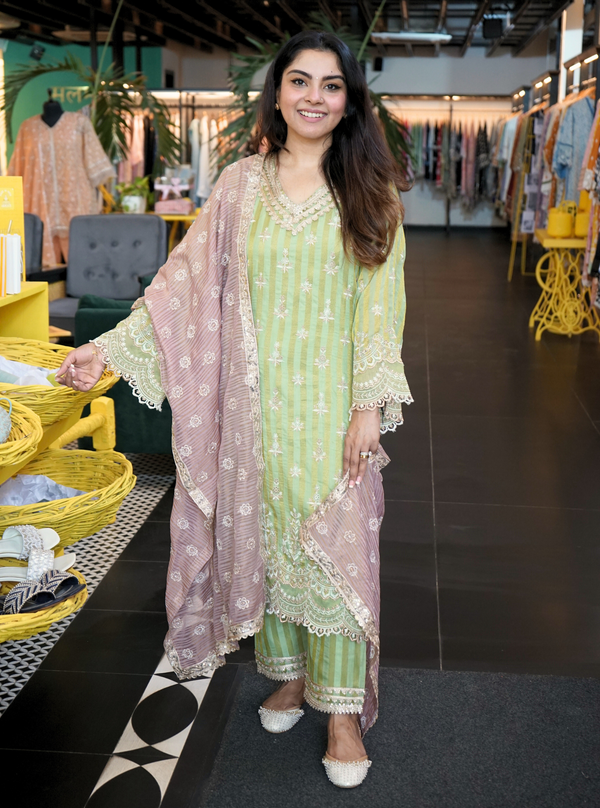 Dasheri Banarsi Green Kurta Set