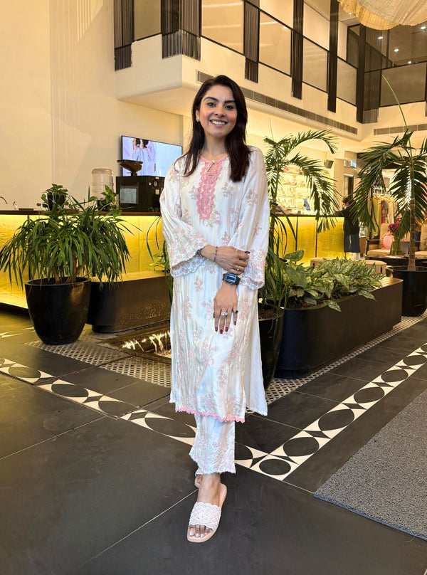 Aari Cupro Satin Off White Kurta Set