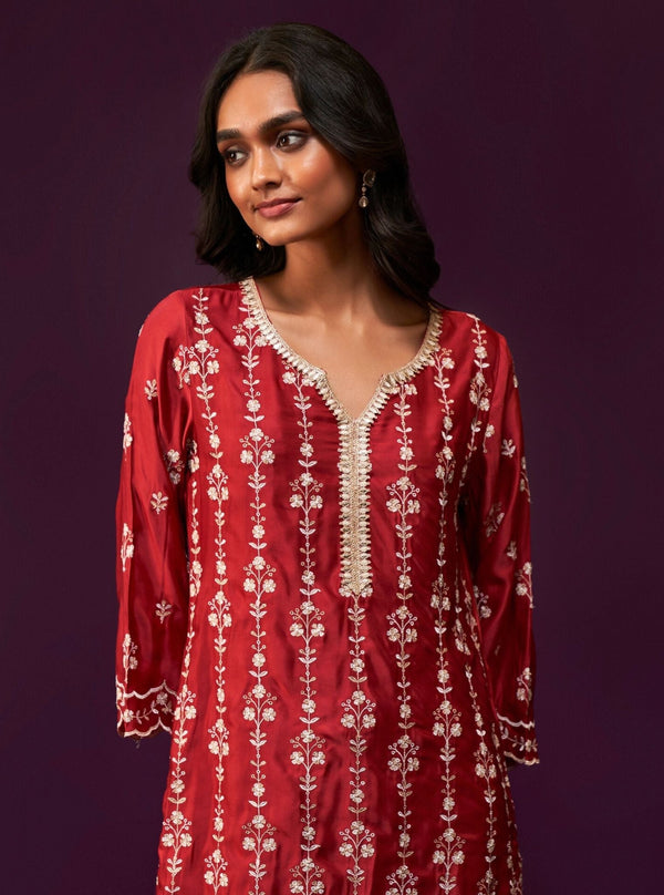 Tasanee Cupro Satin Red Kurta Set